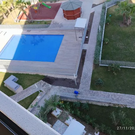 Residencial Posidonia דירה